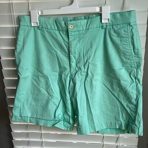Seafoam Green Southern Tide khaki shorts (34)
